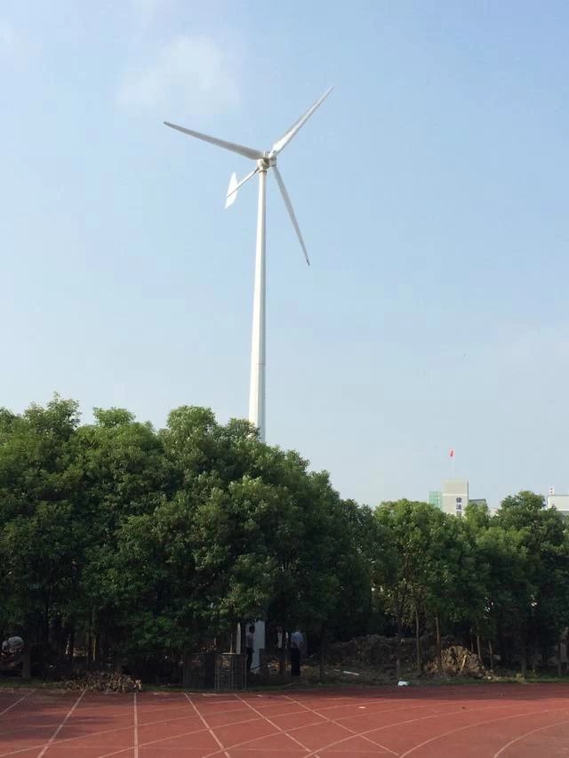 太阳能风力发电控制器现场